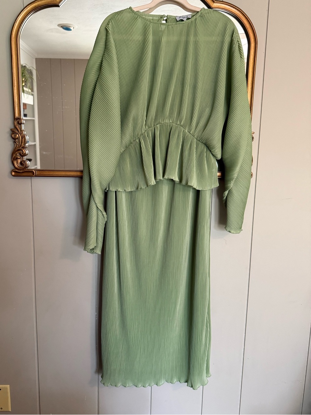 Polagram Sage Green Pleated Ruffle Set